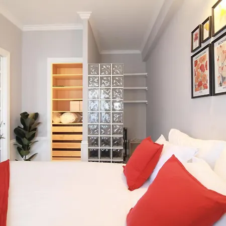 Casa Di Lola Metro Conca D' Oro Rom