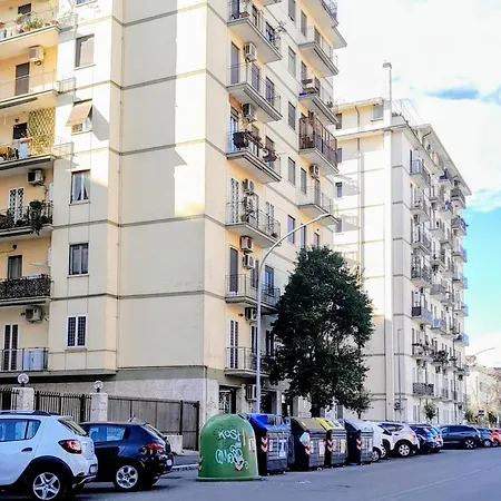 Casa Di Lola Metro Conca D' Oro